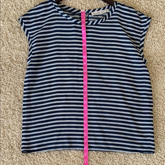 Abercrombie & Fitch Blue and White Boxy  Blouse Women’s SZ M - Picture 9 of 10